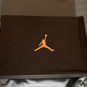 Nike Air Jordan 1’s Orange shatterboard